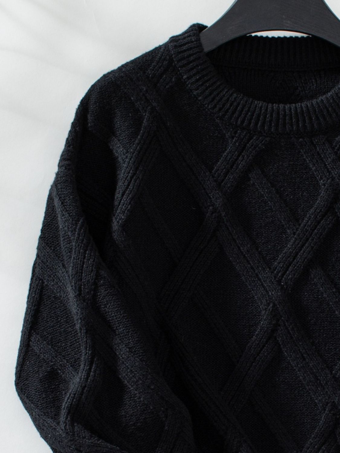 Geometric Round Neck Long Sleeve Sweater - ClassiQ