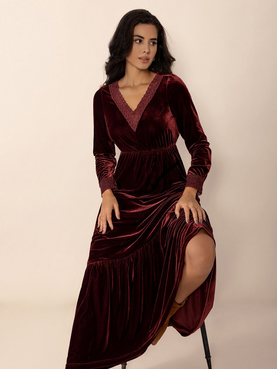 Lace Detail V-Neck Long Sleeve Dress - Classique Collection