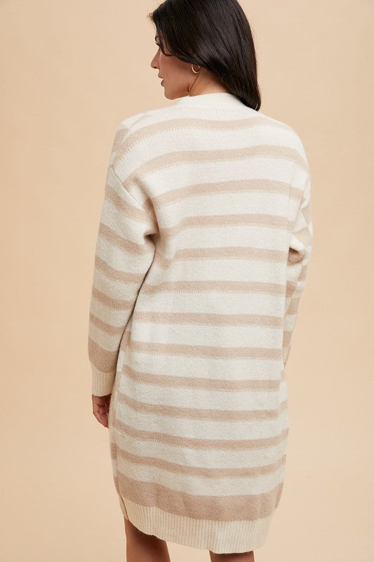 Annie Wear Checkered & Striped Open Front Long Sleeve Cardigan - ClassiQ