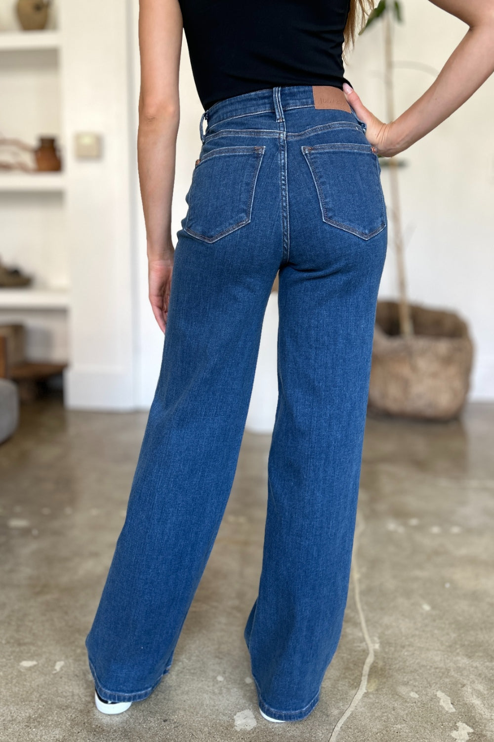 Judy Blue Full Size High Rise Straight Jeans - Classique Collection
