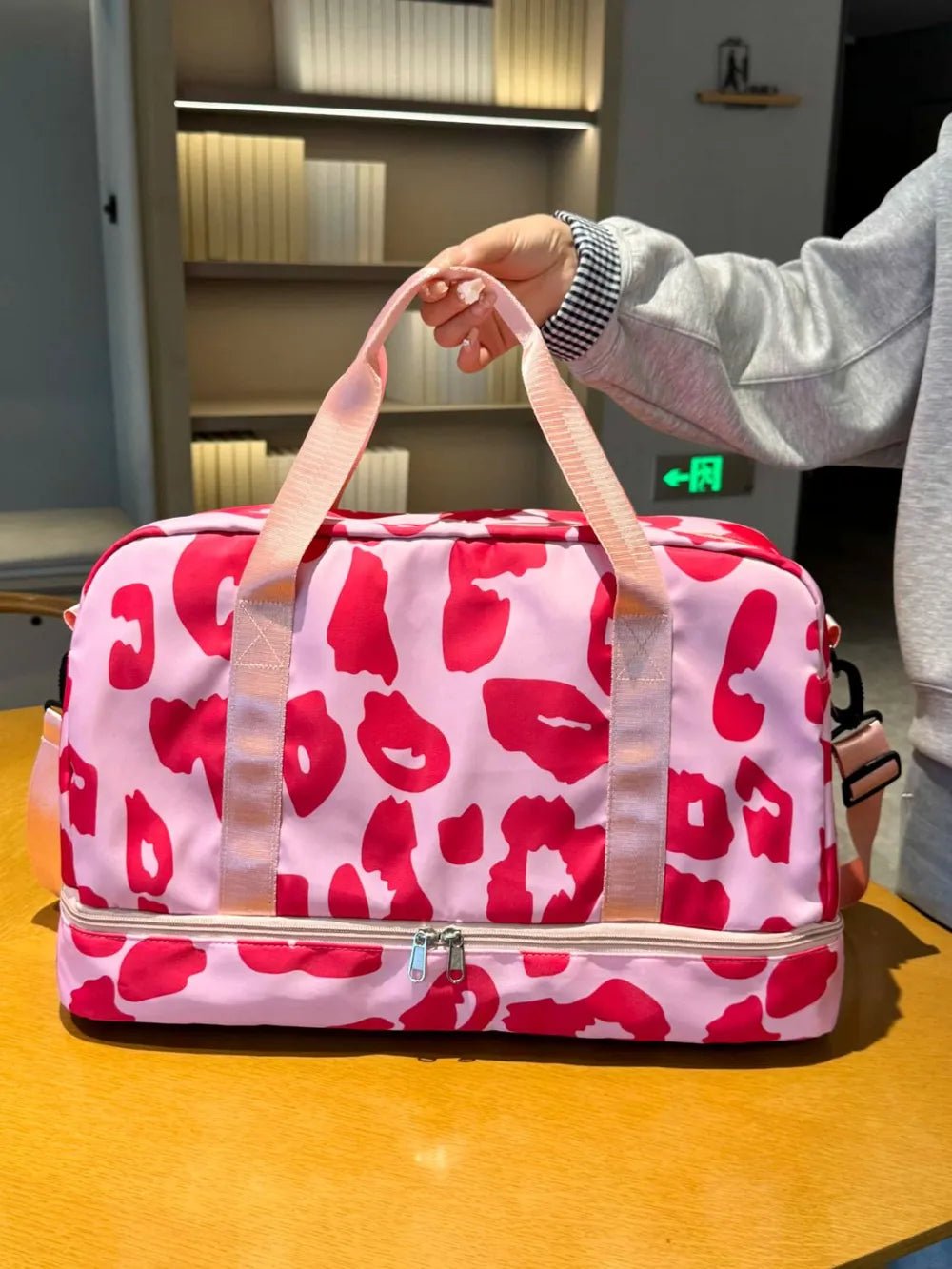 Oxford Cloth Leopard Travel BagBag