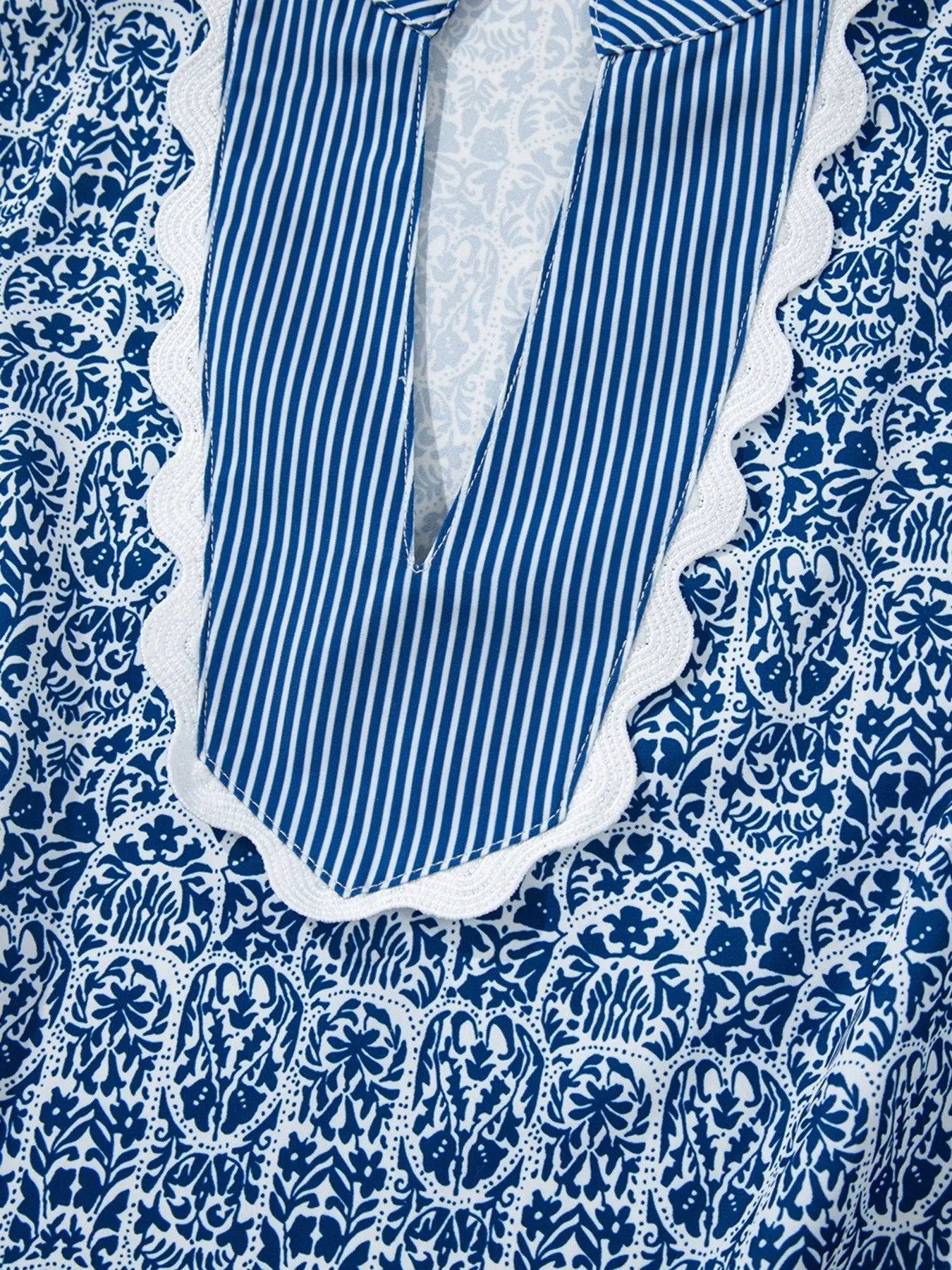Printed Contrast Ric - Rac Puff Sleeve Top