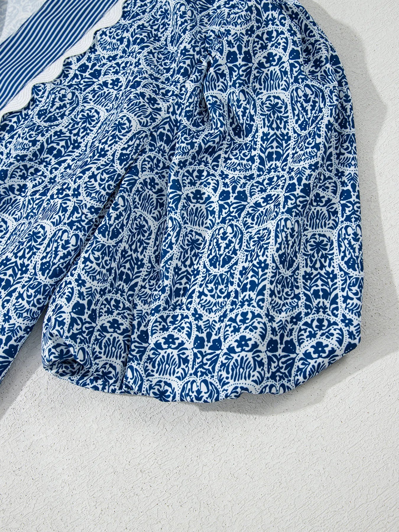 Printed Contrast Ric - Rac Puff Sleeve Top