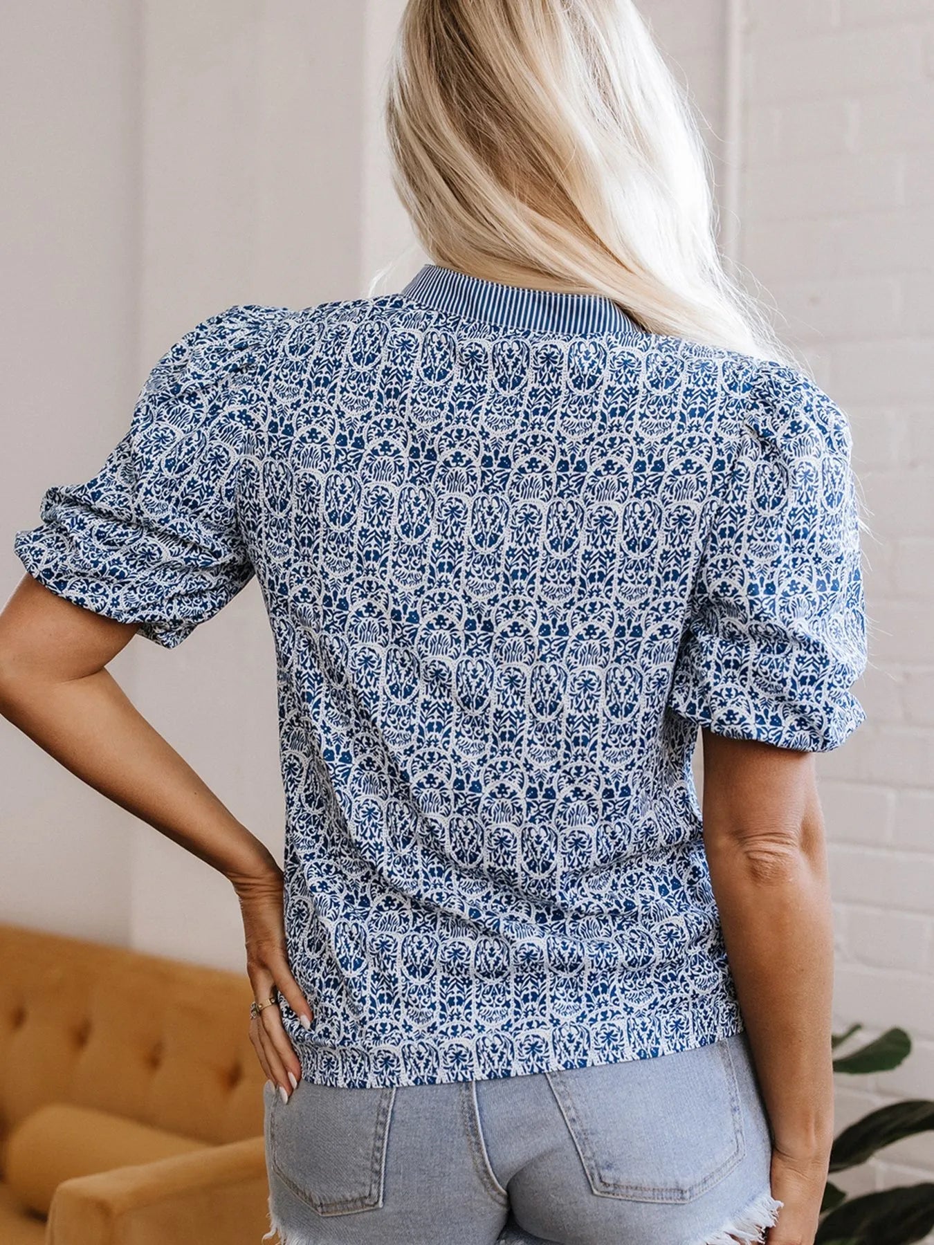Printed Contrast Ric - Rac Puff Sleeve Top