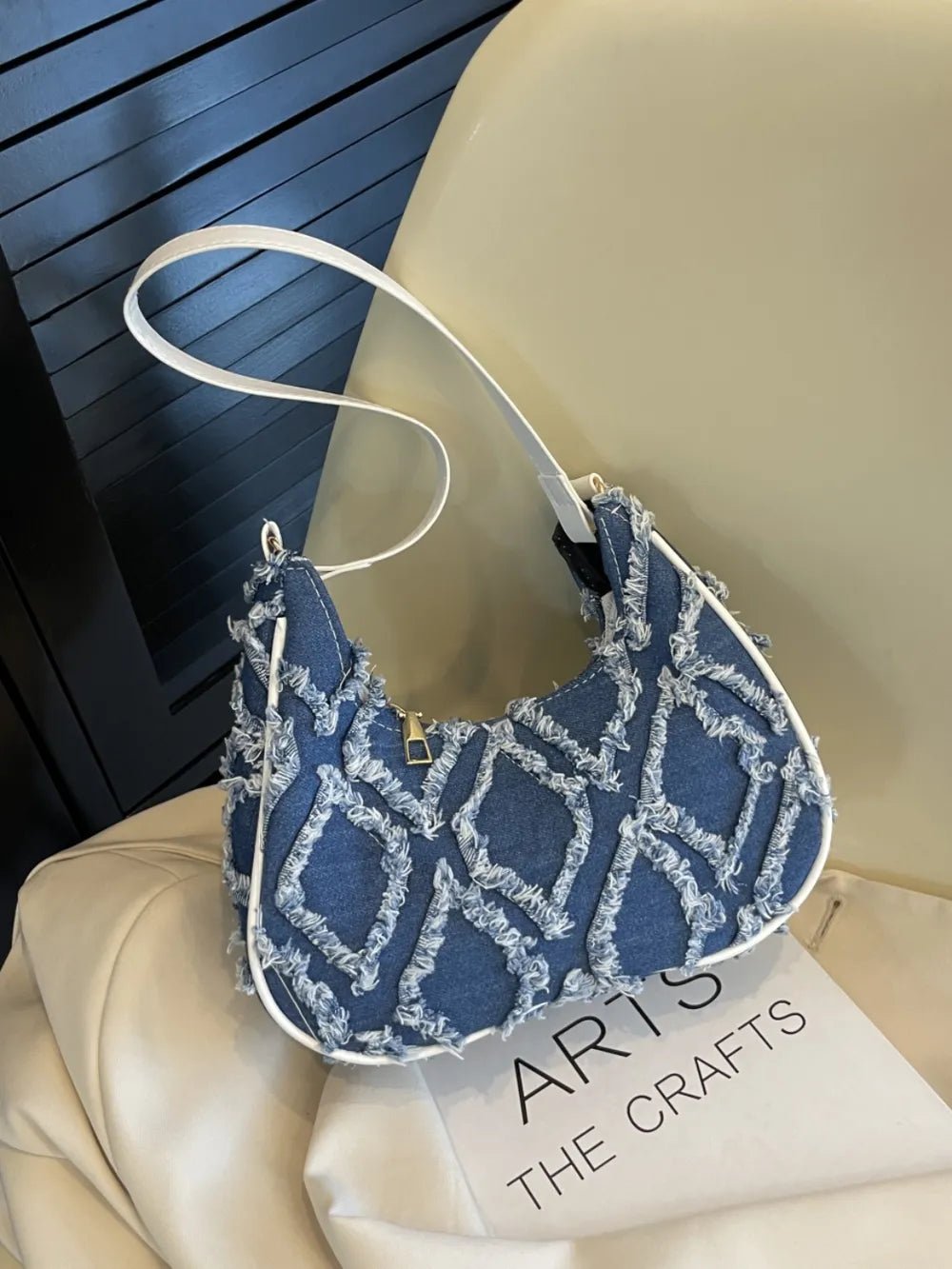 Raw Edge Cloth Shoulder BagBag