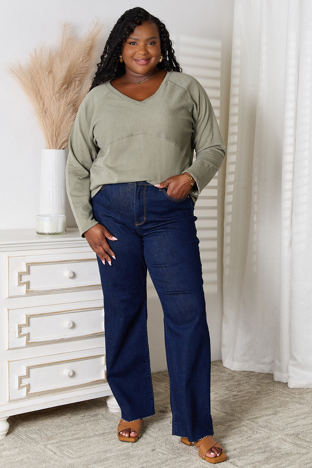 Culture Code  Full Size V-Neck Long Sleeve T-Shirt - Classique Collection