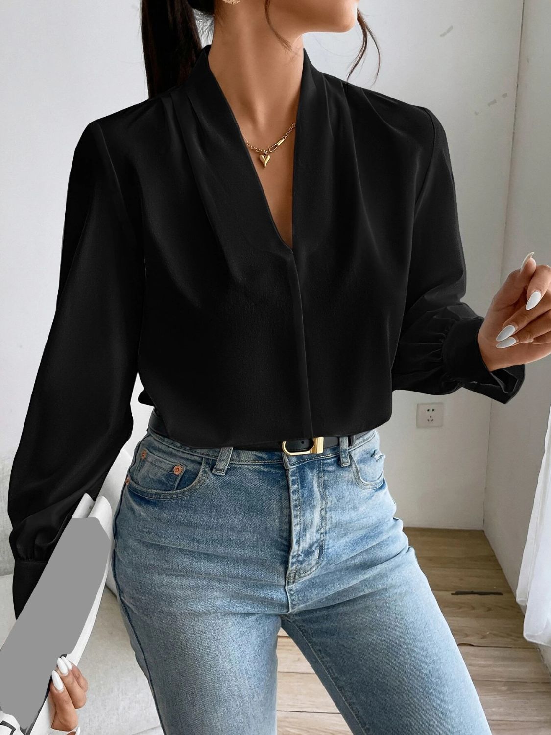 V Neck Long Sleeve Top - Classique Collection