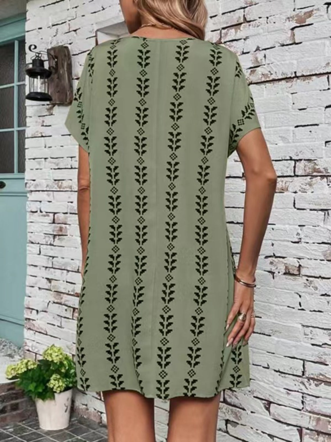 Printed Round Neck Short Sleeve Dress - Classique Collection