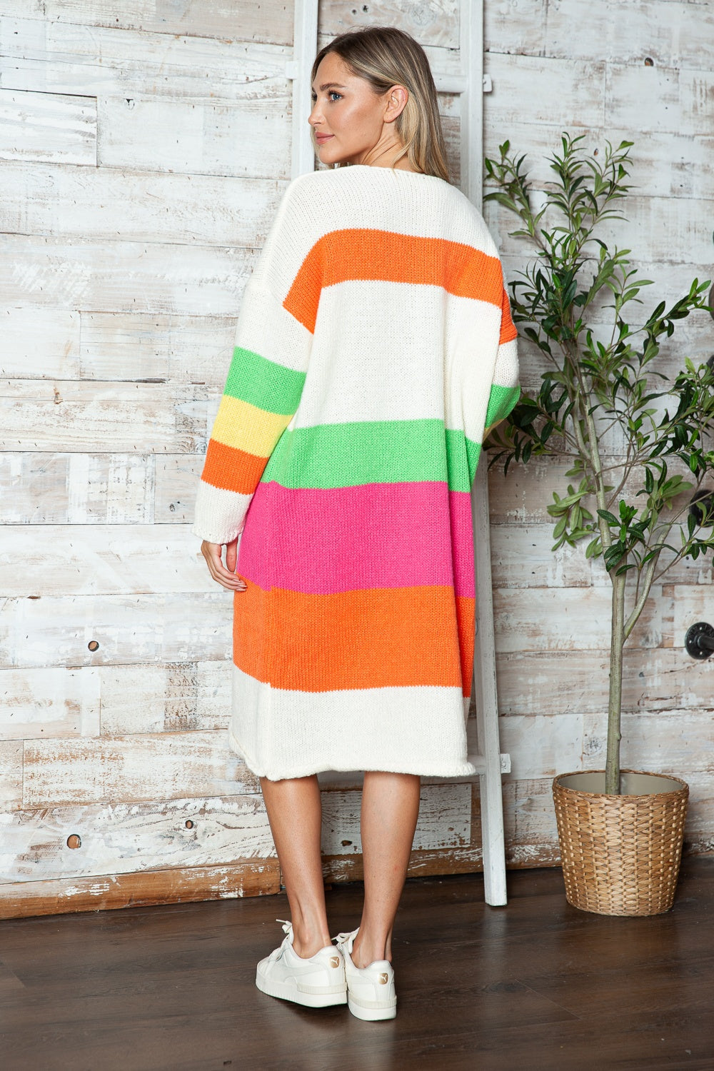 Color Block V-Neck Long Sleeve Sweater Dress - Classique Collection