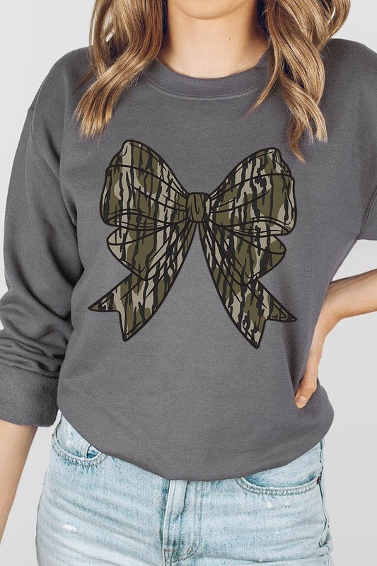 Camo Bow Graphic Plus Fleece Sweatshirts - ClassiQ