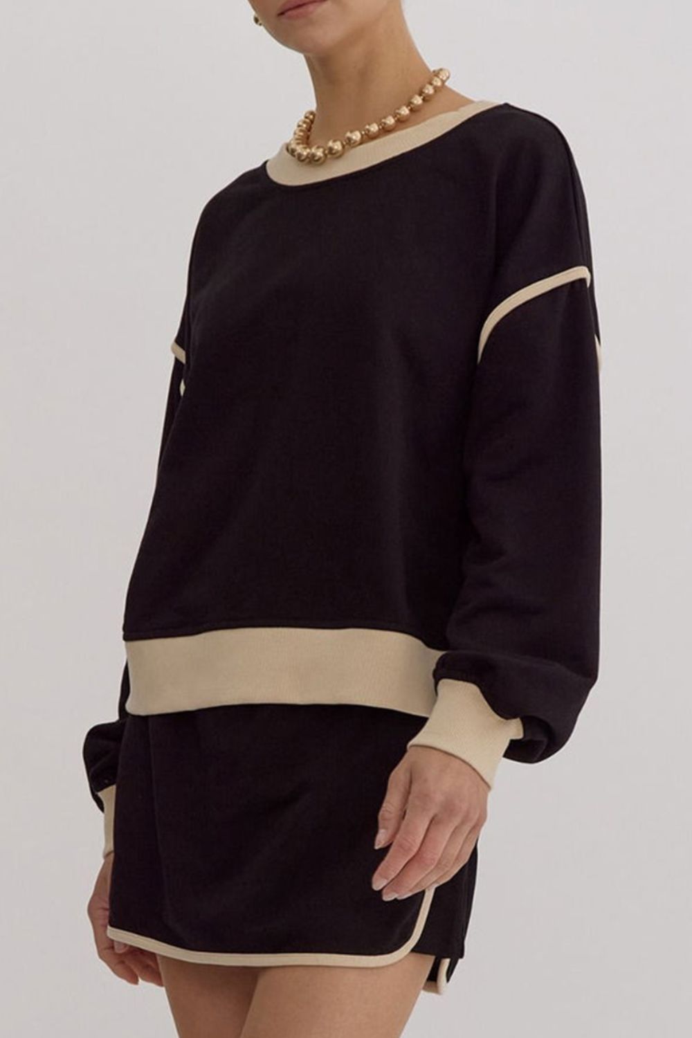 Contrast Trim Round Neck Top and Skort Set - ClassiQ