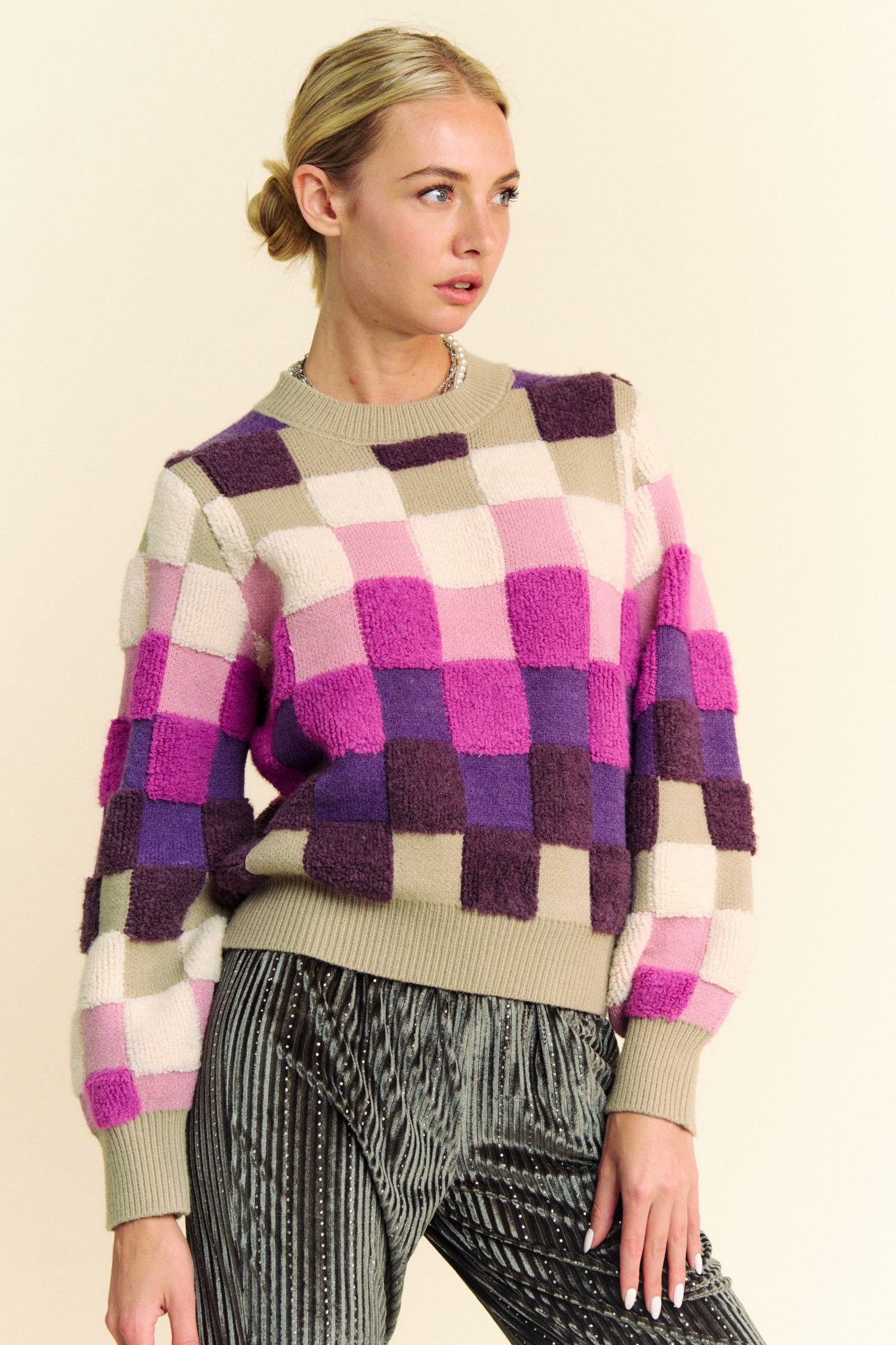 Davi & Dani Checkered Round Neck Long Sleeve Sweater - Classique Collection