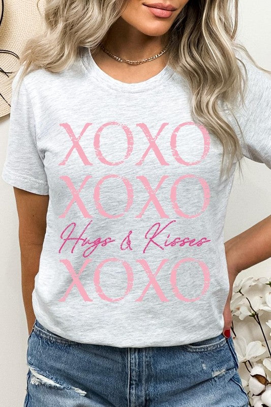 XOXO Graphic Plus Tee - Classique Collection