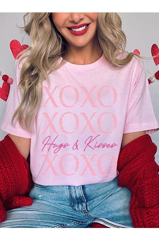 XOXO Graphic Plus Tee - Classique Collection