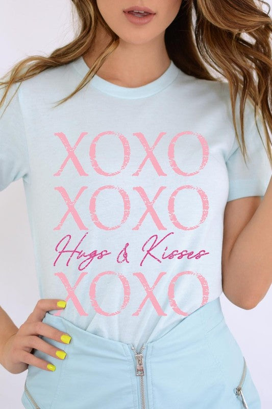 XOXO Graphic Plus Tee - Classique Collection