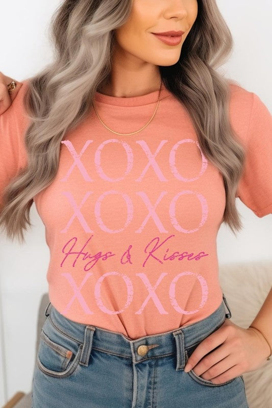 XOXO Graphic Plus Tee - Classique Collection