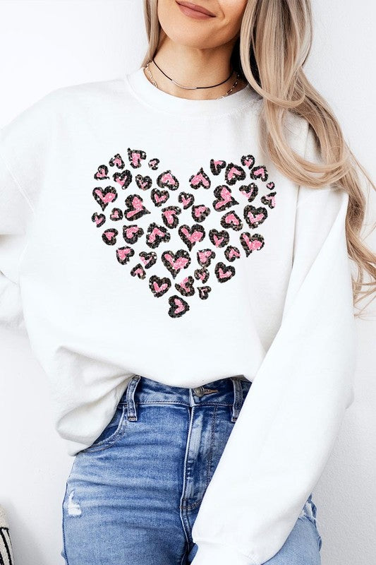 Faux Sequins Leopard Heart Graphic Plus Sweatshirt - Classique Collection