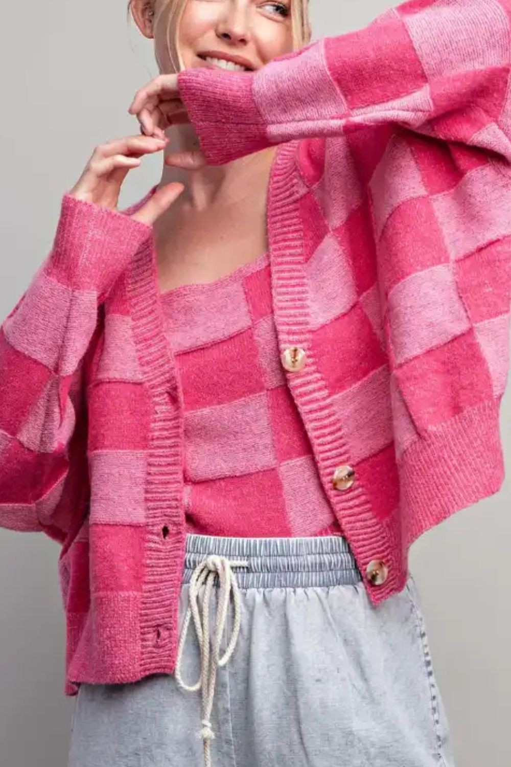 Checkered V-Neck Long Sleeve Cardigan - ClassiQ