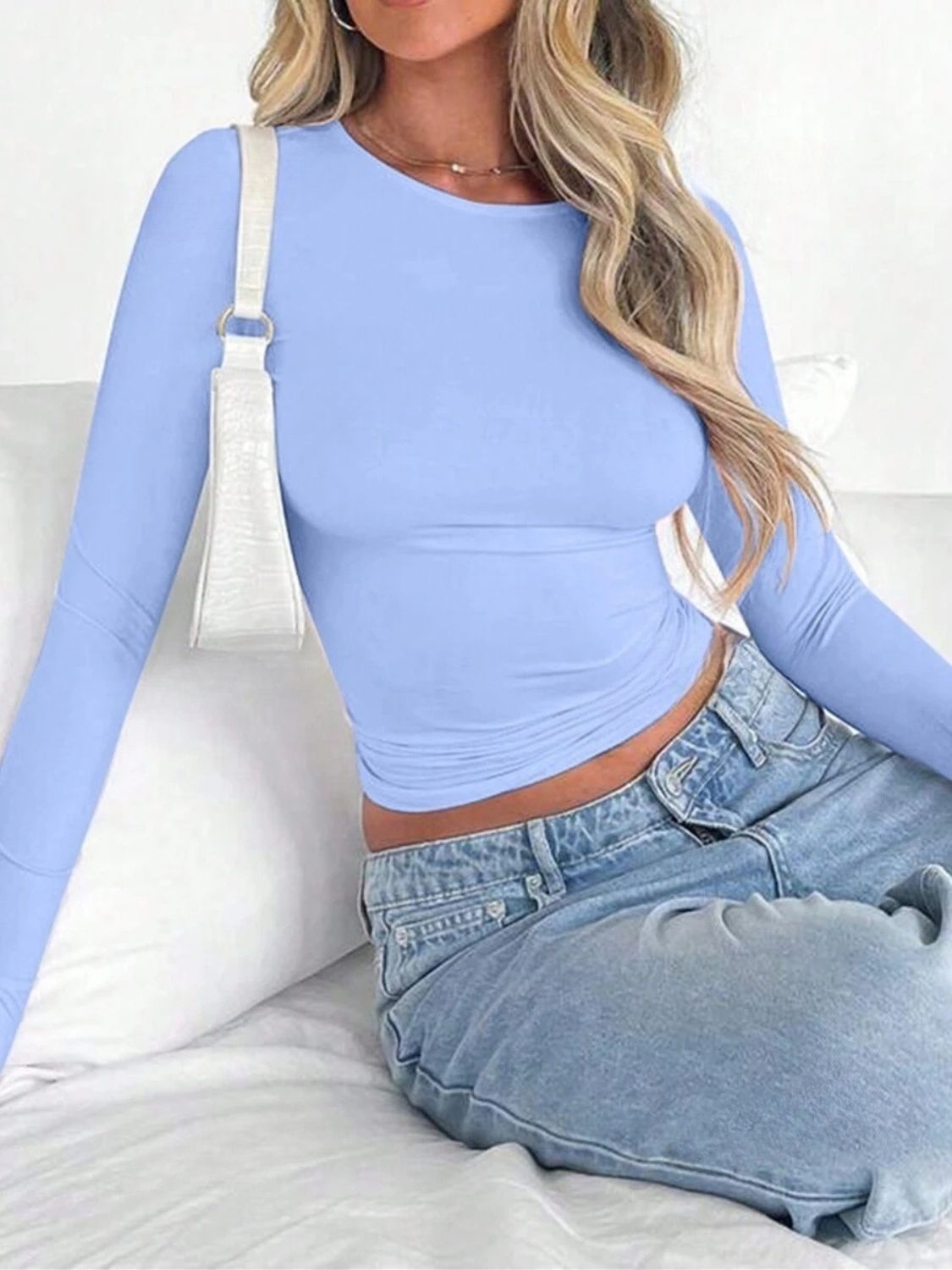 Solid Color Round Neck Long Sleeve T-Shirt - Classique Collection