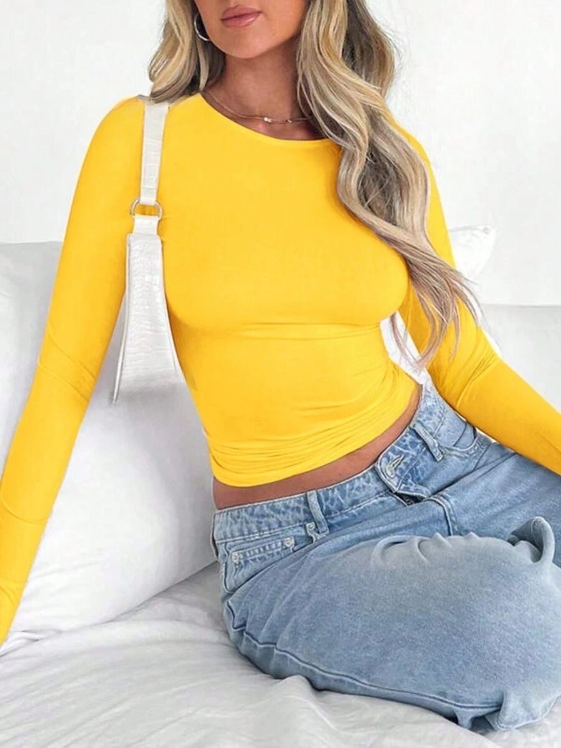 Solid Color Round Neck Long Sleeve T-Shirt - Classique Collection