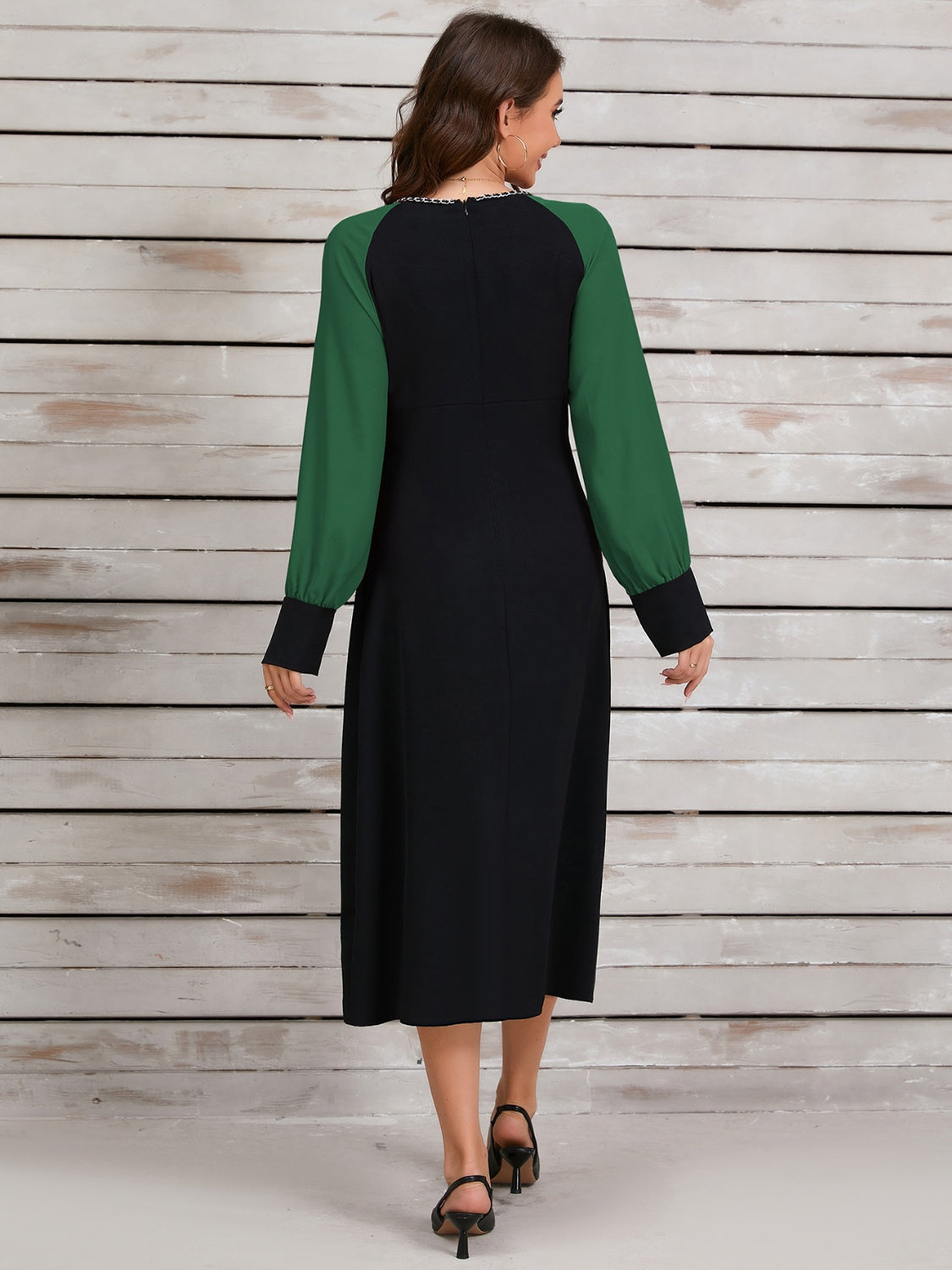 Ruched Contrast Long Sleeve Midi Dress - Classique Collection