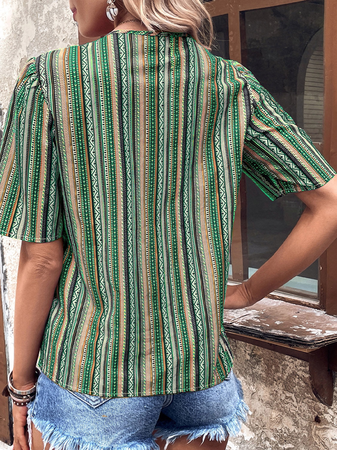 Shiny Printed V-Neck Button-Up Short Sleeve Top - Classique Collection
