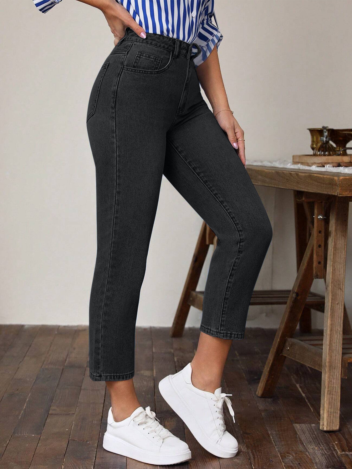 High Waist Jeans with Pockets - Classique Collection