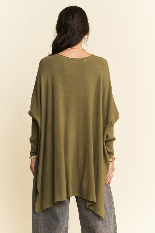Davi & Dani High-Low Side Slit Batwing Sleeve Top - Classique Collection
