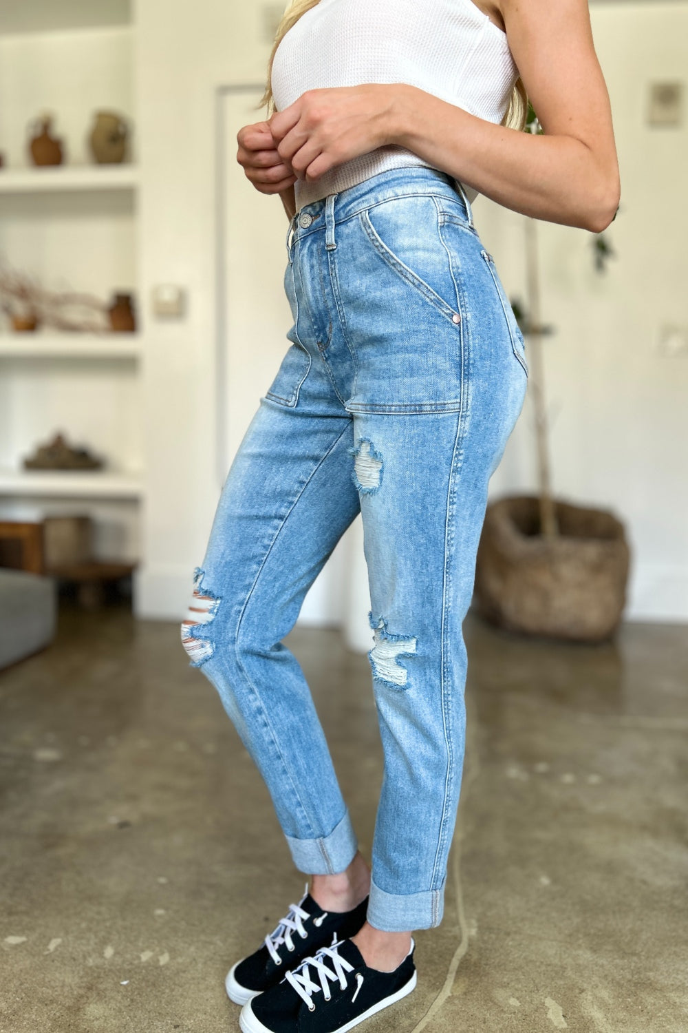 Judy Blue Full Size Distressed Straight Jeans with Patch Pockets - Classique Collection