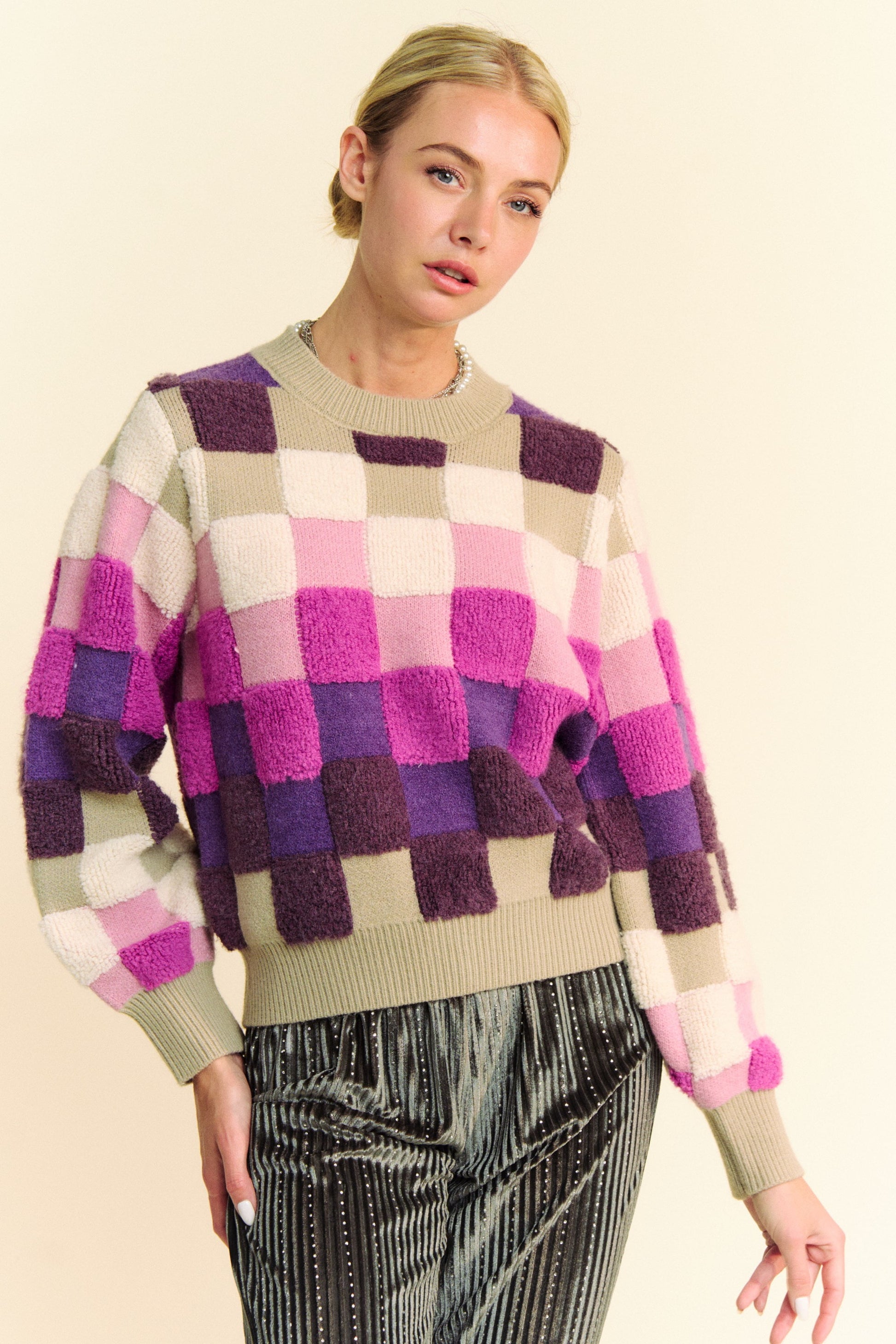 Davi & Dani Checkered Round Neck Long Sleeve Sweater - Classique Collection