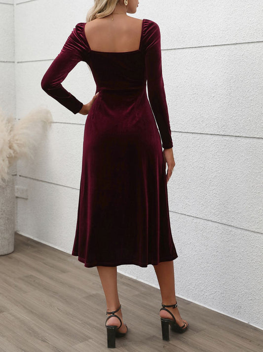 Perfee Sweetheart Neck Long Sleeve Midi Dress - Classique Collection