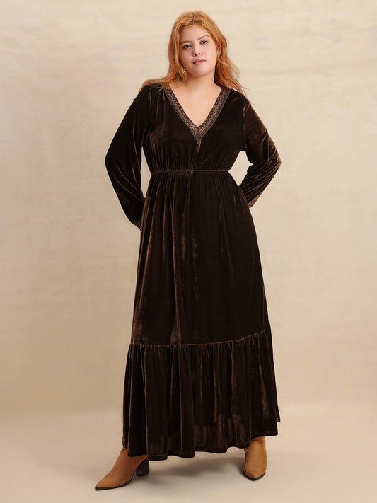 Plus Size Lace Detail V-Neck Long Sleeve Midi Dress - Classique Collection
