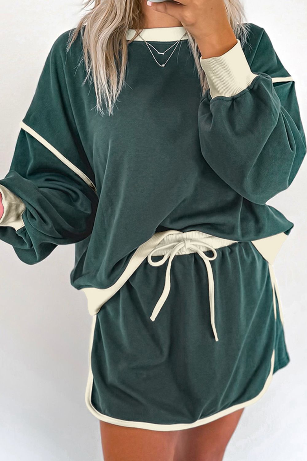 Contrast Trim Round Neck Top and Skort Set - ClassiQ