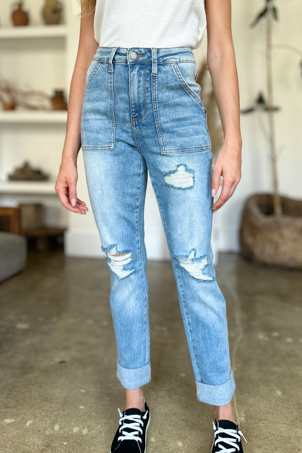 Judy Blue Full Size Distressed Straight Jeans with Patch Pockets - Classique Collection