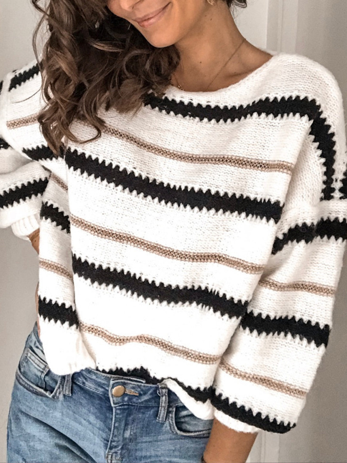 Contrast Striped Round Neck Long Sleeve Sweater - ClassiQ