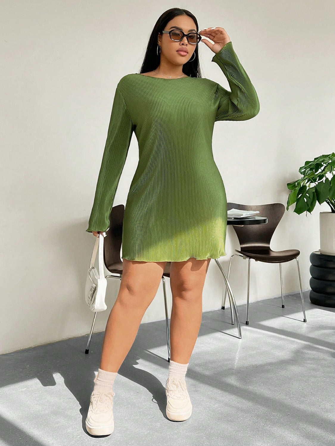 Honey Plus Size Lettuce Hem Round Neck Long Sleeve Dress - Classique Collection