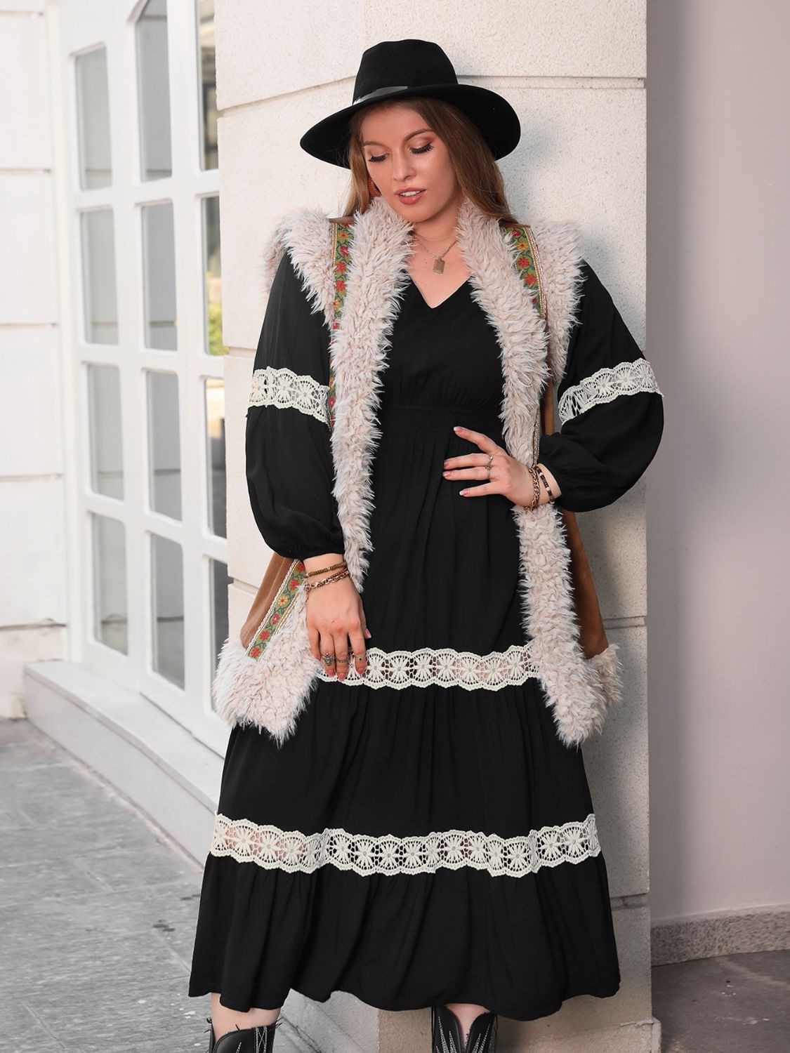 Plus Size Lace Detail V-Neck Long Sleeve Midi Dress - Classique Collection