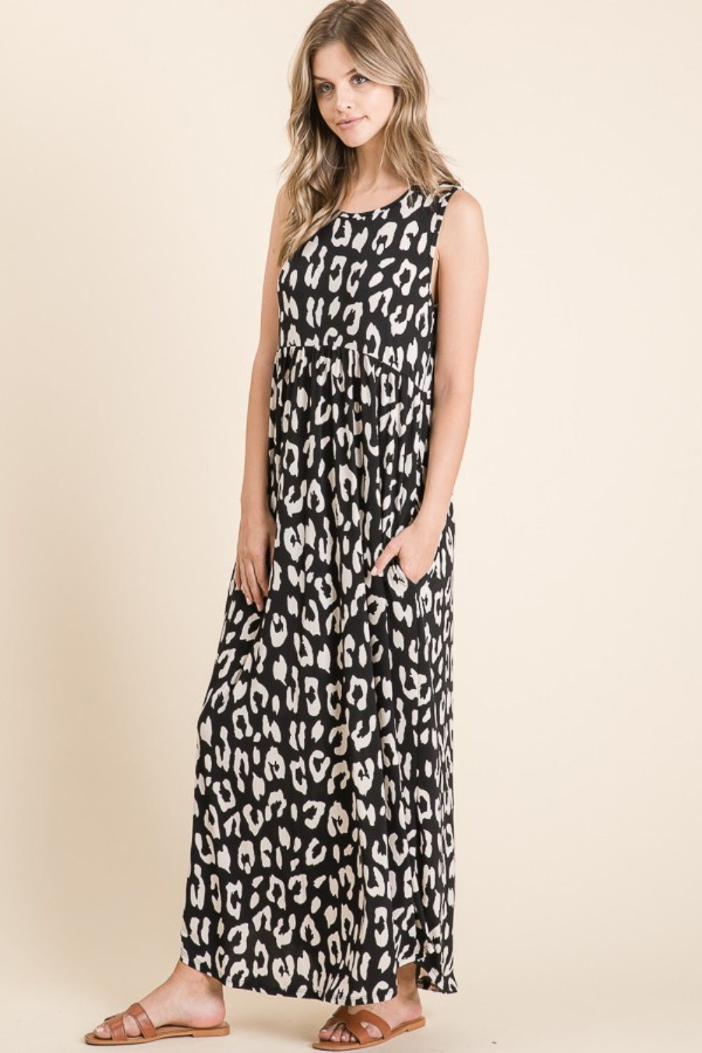 BOMBOM Leopard Maxi Dress with Pockets - Classique Collection