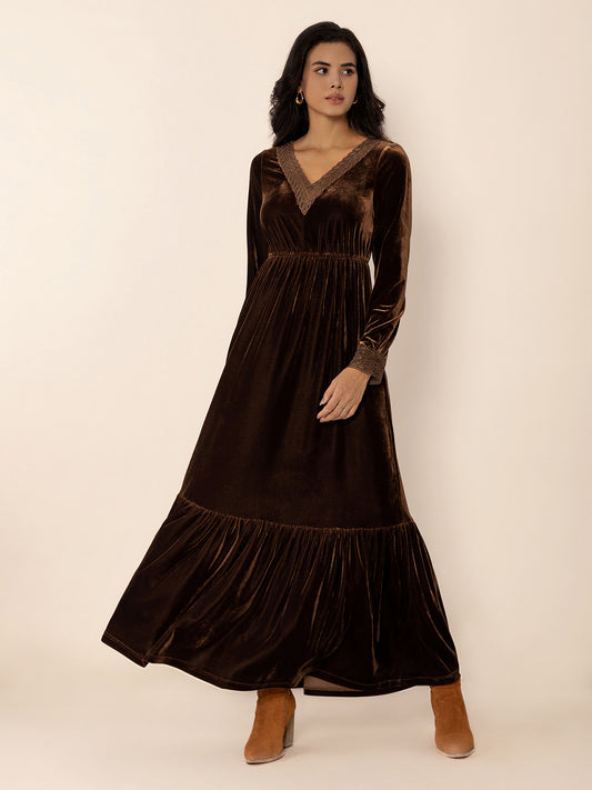 Lace Detail V-Neck Long Sleeve Maxi Dress - Classique Collection
