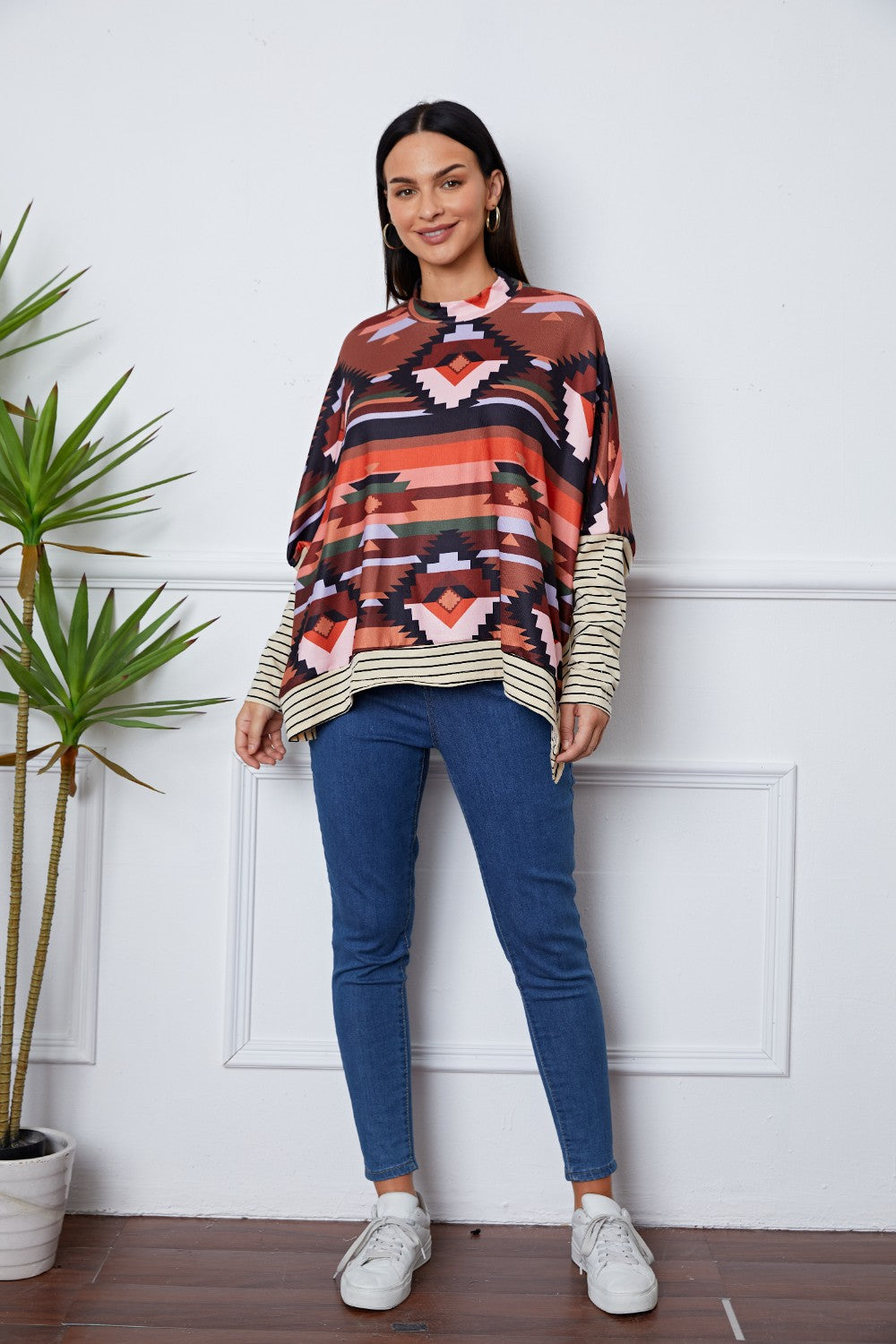 Geometric Striped Splicing Round Neck Blouse - ClassiQ