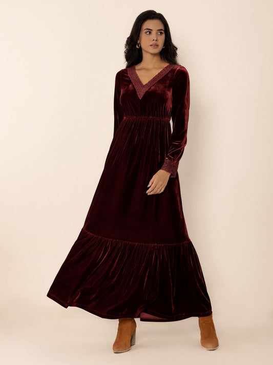 Lace Detail V-Neck Long Sleeve Dress - Classique Collection