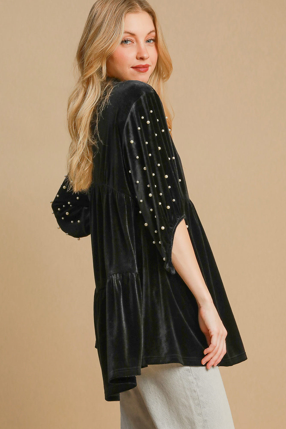 Umgee Pearl Detail Half Sleeve Velvet Babydoll Blouse - Classique Collection