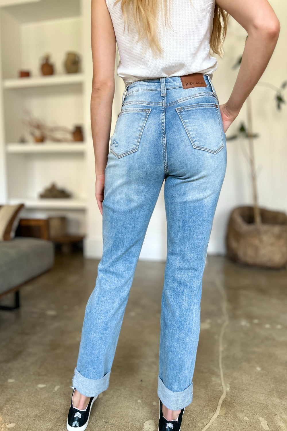 Judy Blue Full Size Distressed Straight Jeans with Patch Pockets - Classique Collection