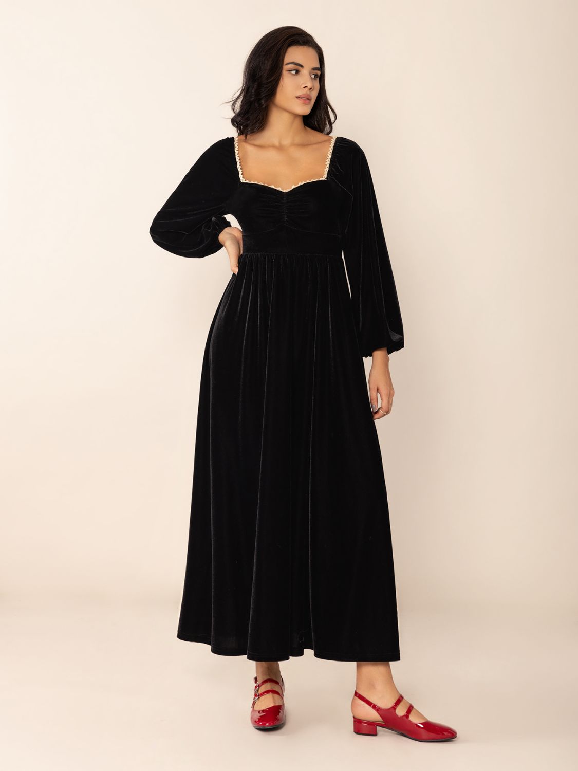 Sweetheart Neck Long Sleeve Midi Dress - Classique Collection