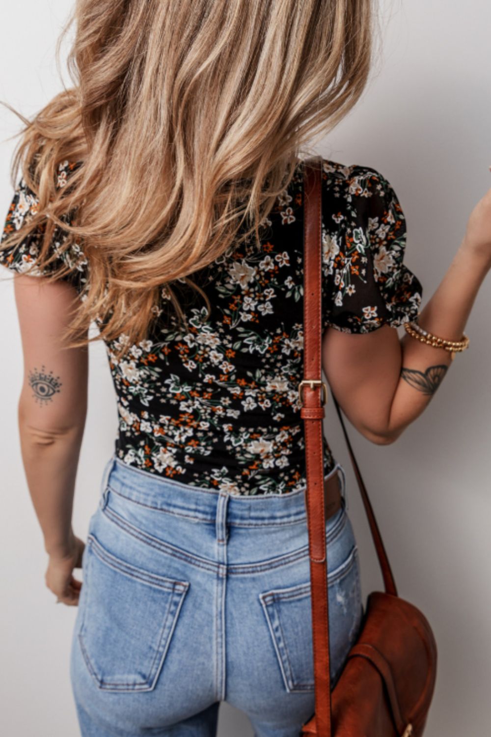 Printed Scoop Neck Short Sleeve Bodysuit - Classique Collection