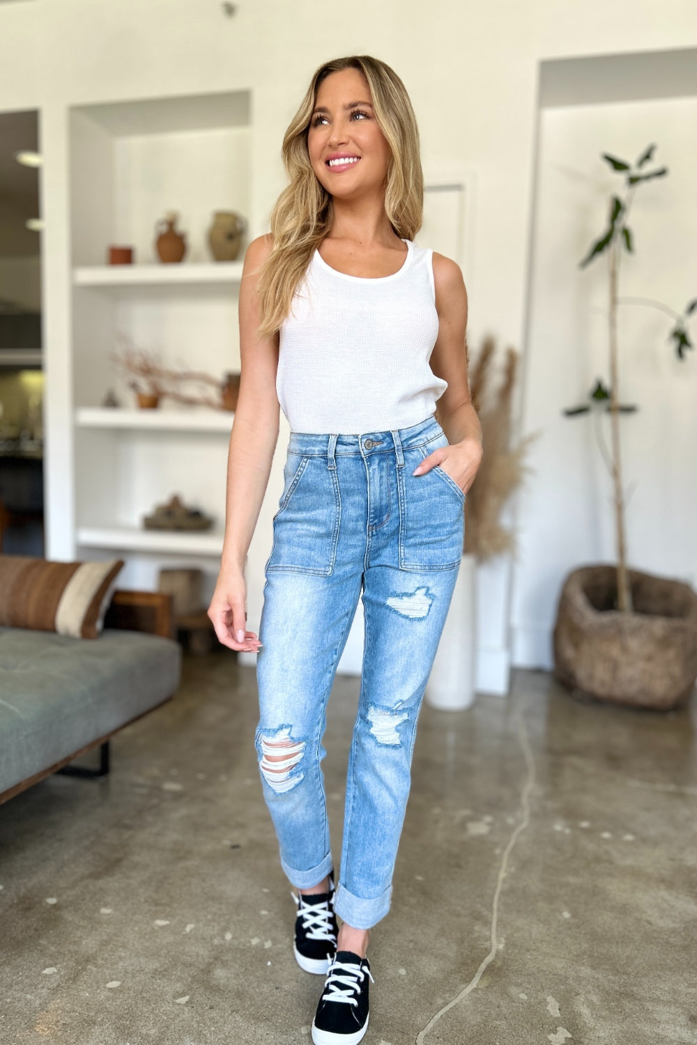 Judy Blue Full Size Distressed Straight Jeans with Patch Pockets - Classique Collection