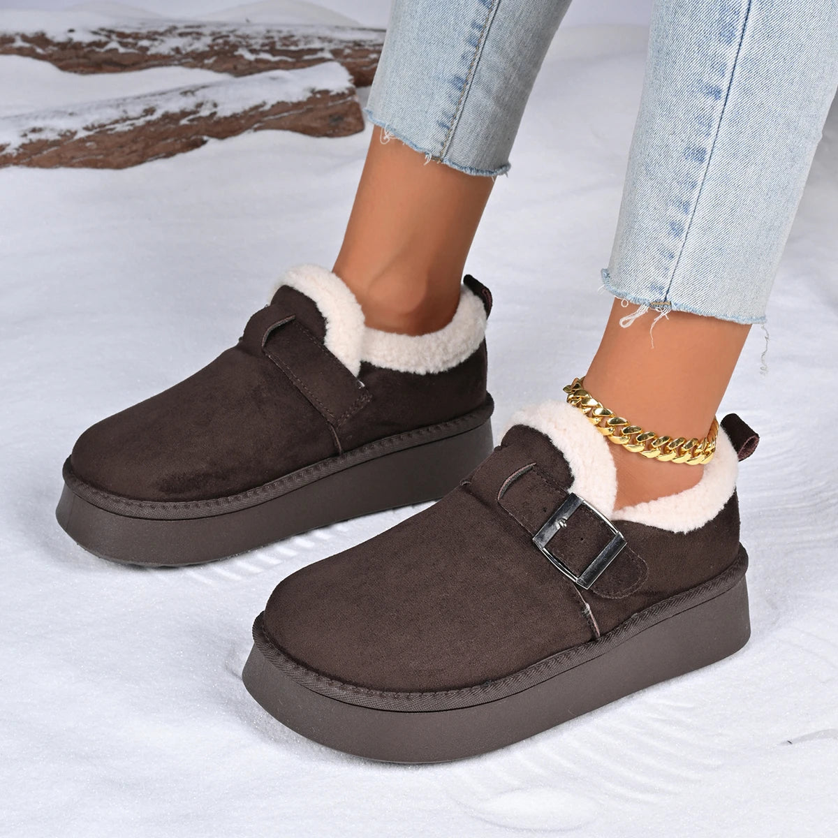 2026 Winter Fleece Lined Soft Bottom Retro Slip on Bean Bean Anti Slip Warm Cotton Snow Boots Thin Sole Comfortable Flat Shoes
