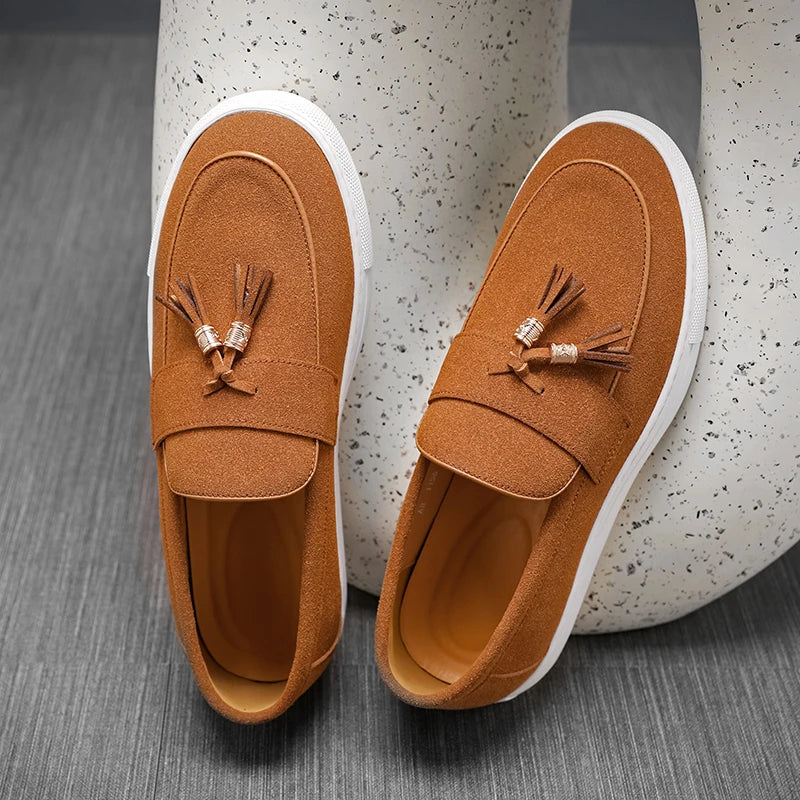 2026 New Men Slip On Black Brown Tassel Loafter Leisure Leather Shoes Male Comfortable Sneakers Tenis Masculino Zapatos Hombre