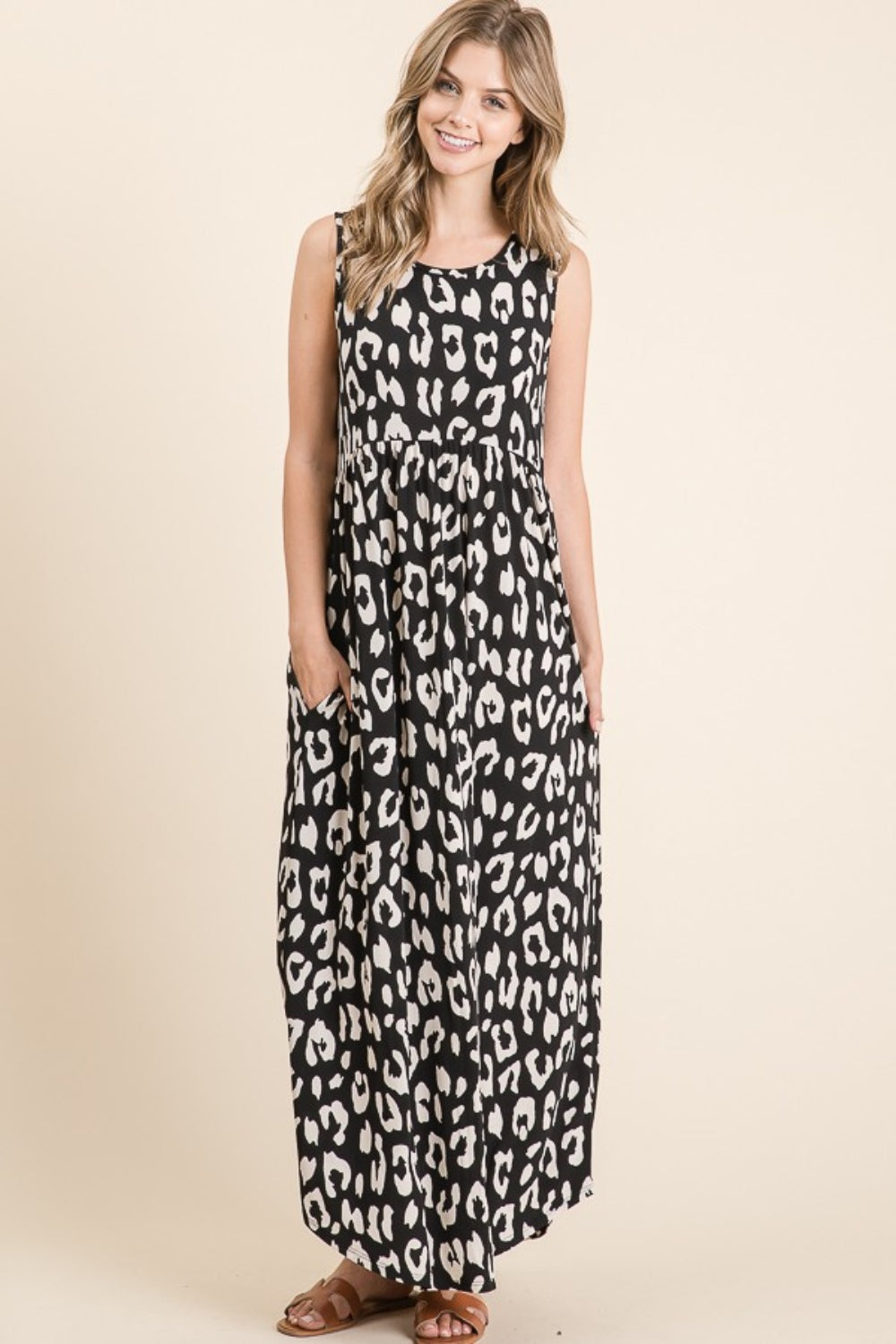 BOMBOM Leopard Maxi Dress with Pockets - Classique Collection