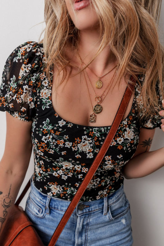 Printed Scoop Neck Short Sleeve Bodysuit - Classique Collection